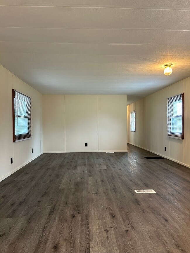 Photo - 9227 Scale Rd