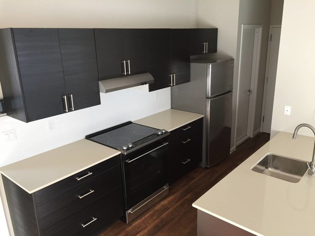 Building Photo - 84 Main St Unit 302