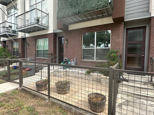 Photo - Townhome in Downtown San Antonio, next to The Pearl and the Newell St. Riverwalk Entrance