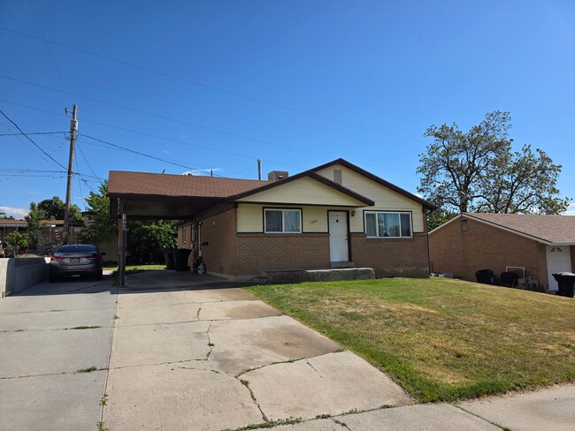 Photo - 1468 E 580 S St