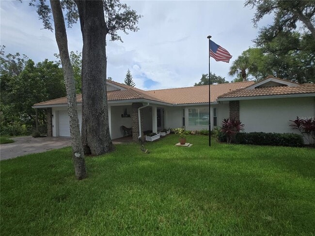 Building Photo - 3601 Garden Lakes Clenet
