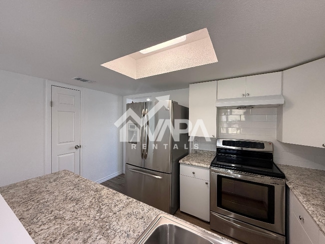 Photo - 6115 Lake Kemp St