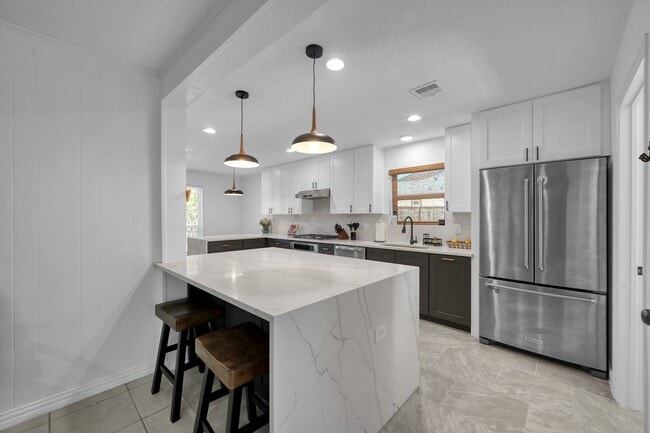 Photo - 28926 Twisted Oak Dr