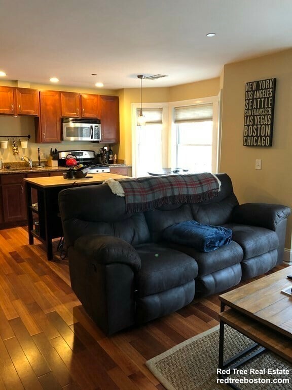 Photo - 341 W Broadway Unit 1