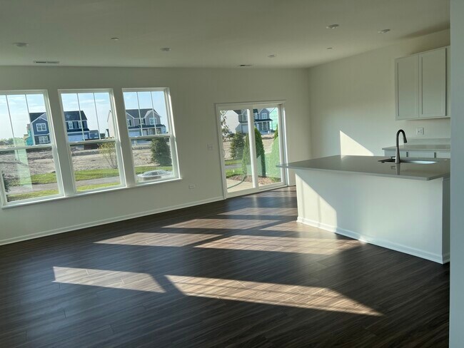 Photo - 146 Henderson St