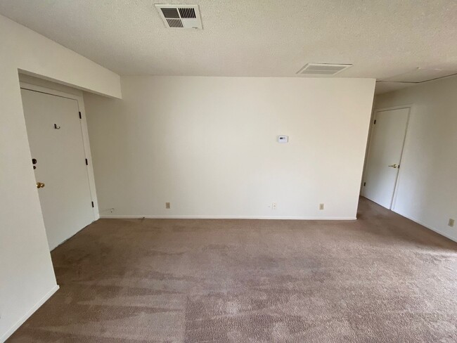 Photo - Upstairs two (2) bed / one (1) bath - South Atascadero (12) Unit 9333-12