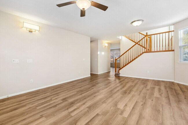 Photo - 2262 Harvest St