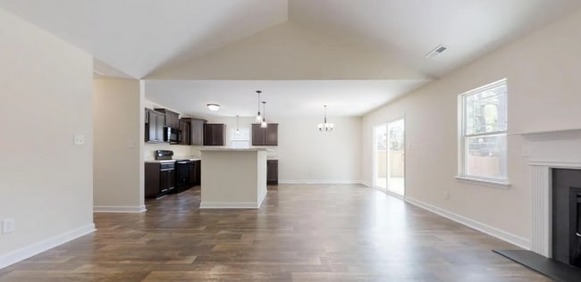 Photo - NEW LISTING!!!!!