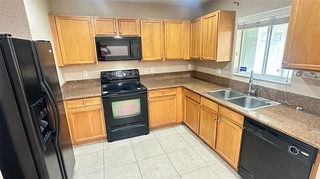 Photo - 5925 Manchester Way