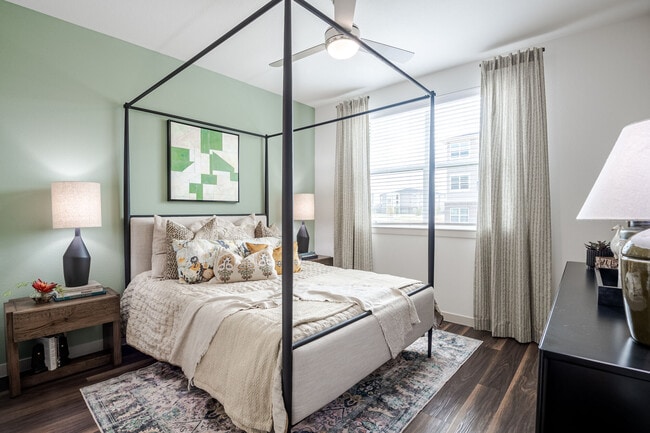 Photo - Prose Greenbriar