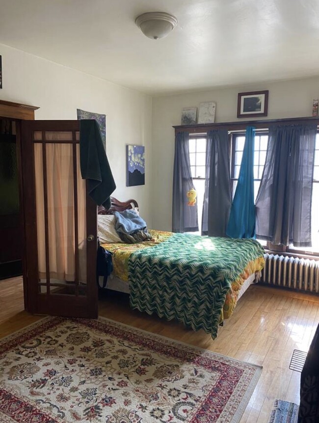 Photo - 1804 N Astor St Townhome