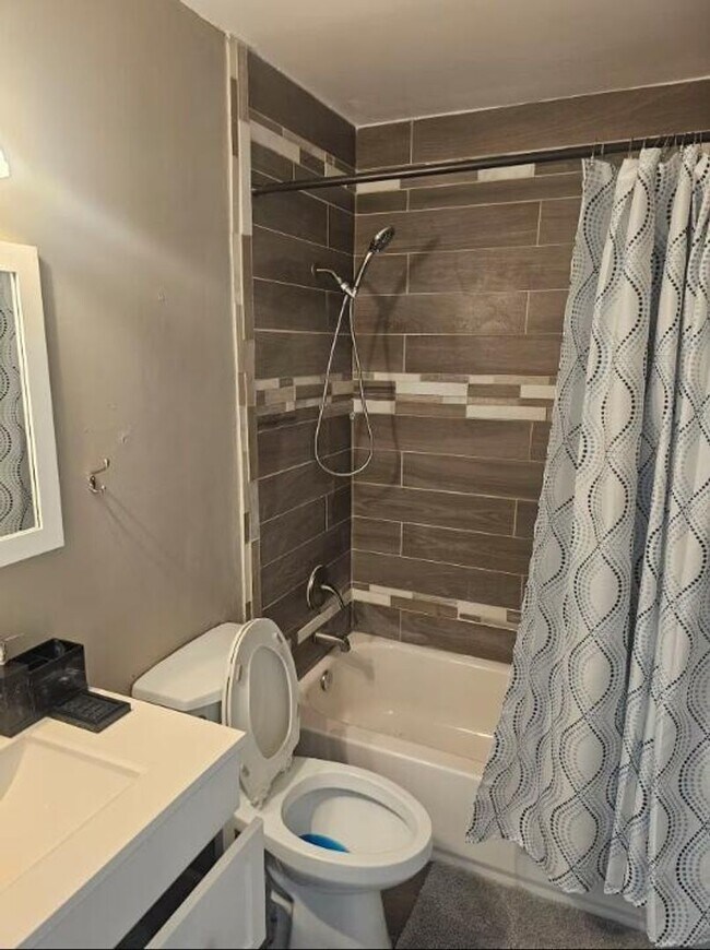 Photo - 750 SW 55th Ave