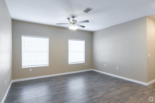 3BR, 2BA - 1,368SF - Living Room