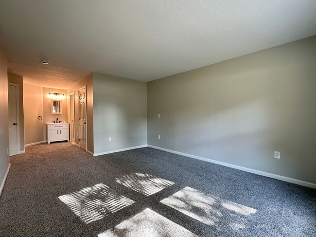 Photo - 3524 W Shore Rd