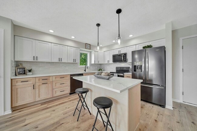 Building Photo - 5171 W Partridge Ln