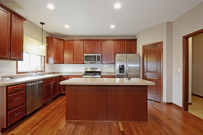 Photo - Spacious 4-Bed 4-Bath Home in Shakopee - Available Now!