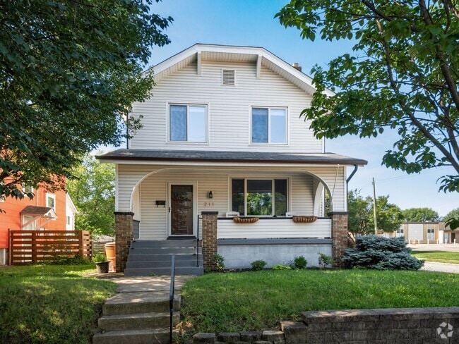 Building Photo - 211 E Jenkins Ave Rental