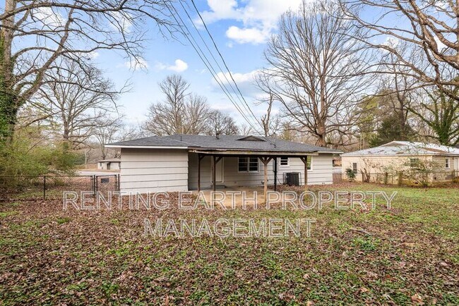 Photo - 221 Lawson Rd