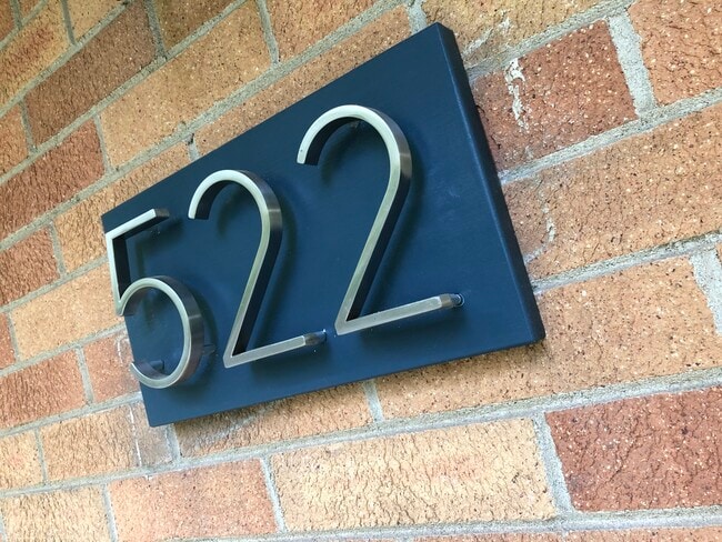 Building Photo - Hoover Unit 522