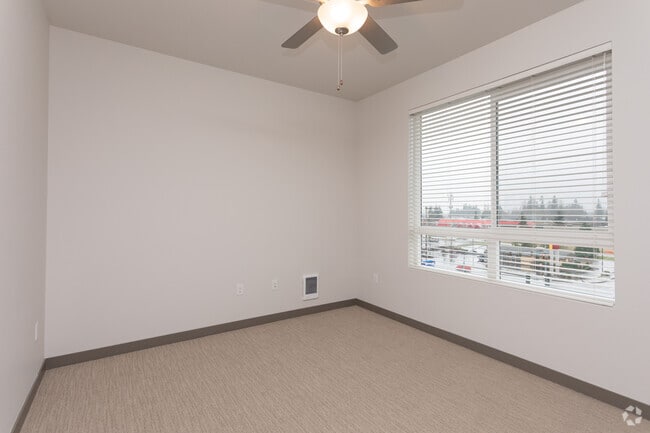 2BR, 2BA - 987SF