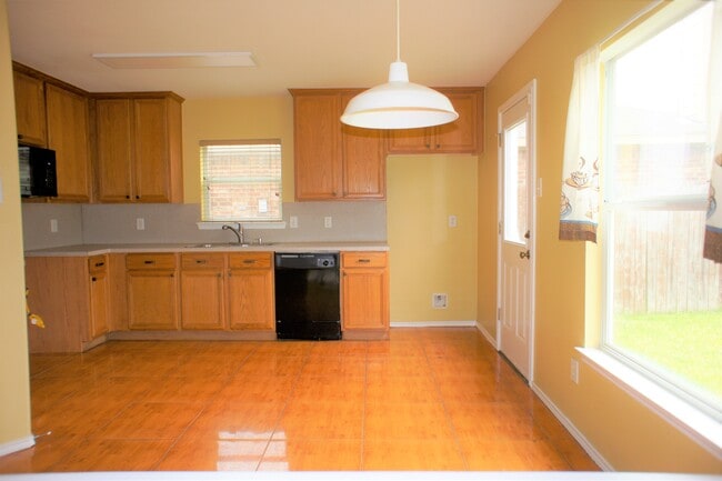 Eat in Kitchen - 5218 Fairtide Dr