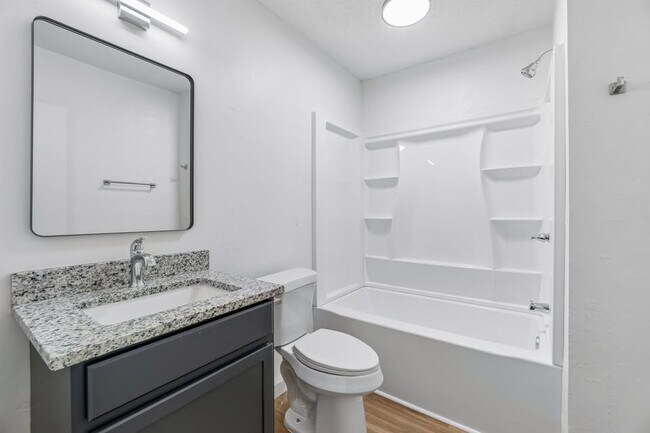 Photo - 601 N Idaho Ave