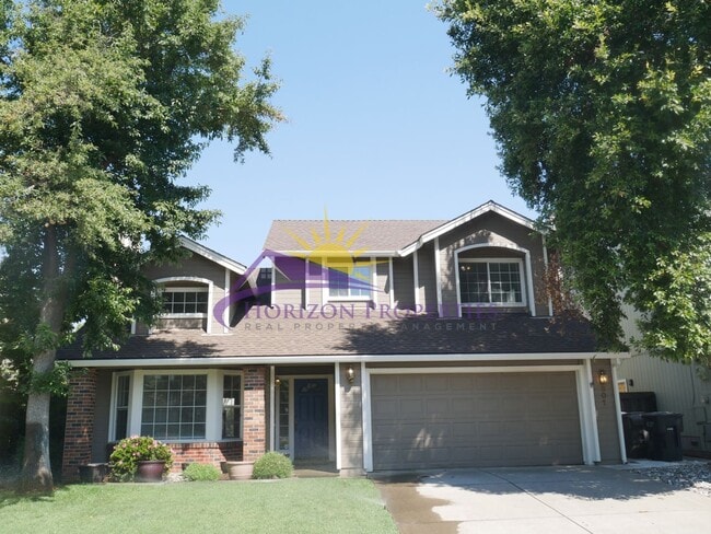 Building Photo - Unique 3 Bed 2.5 Bath 1,971sqft Single Fam... Rental