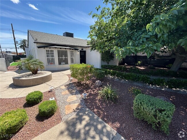Building Photo - 529 S 10th St Rental