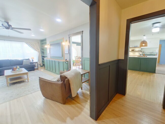 1334 N Estate Ct