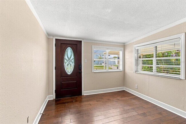 Photo - 805 W Braddock St