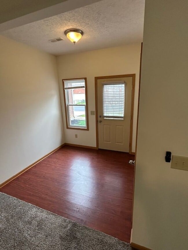 Photo - 1 Bedroom Apartment with Garage! Unit 1531-C Williamsburg Pl