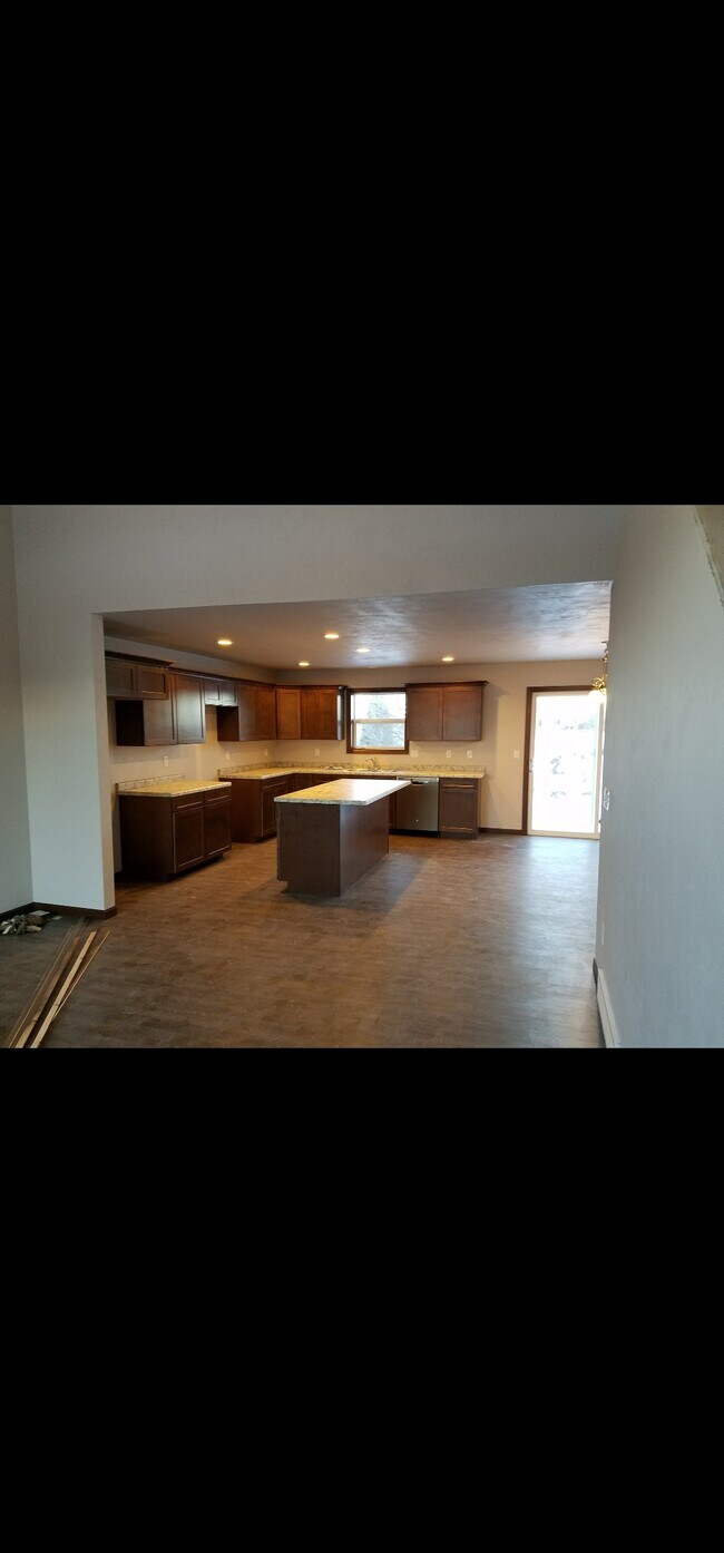 Photo - 1920 Debruin Rd