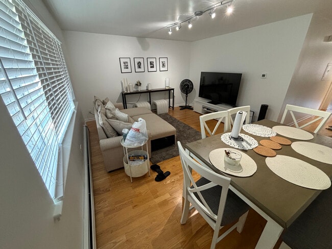 Photo - 286-288 8th St Unit 1B