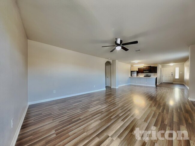 Photo - 1405 Breanna Ln