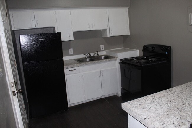 Photo - Iron Street Apartments