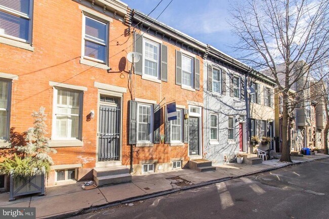 Photo - 1725 Webster St