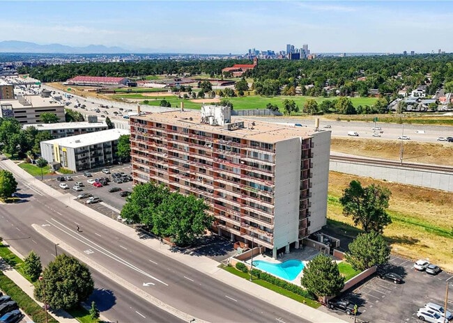 Building Photo - 2225 Buchtel Blvd Unit 907