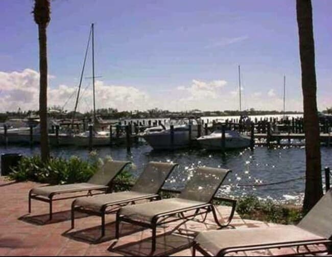 Building Photo - 117 Yacht Club Way Rental