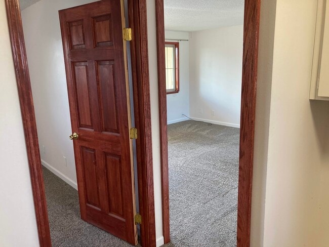 409 S 10th Avenue Unit 409 S 10th Avenue 06