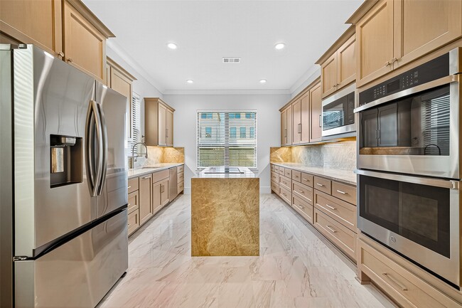 Photo - 2427 Camden Creek Ln