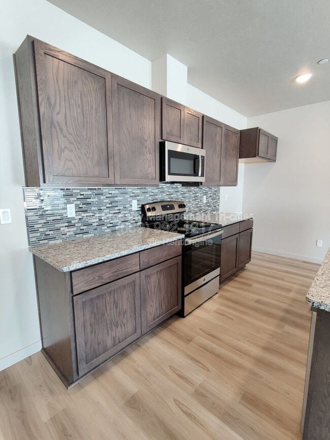 Photo - 3918 W 5th Pl