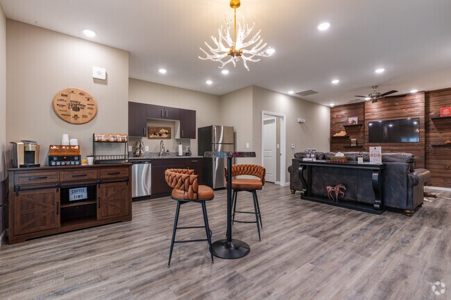 Cedar Creek Flats - Clubhouse - Cedar Creek Flats
