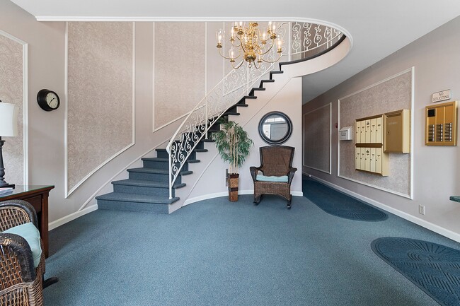 Old Orchard Luxury Apartment Homes