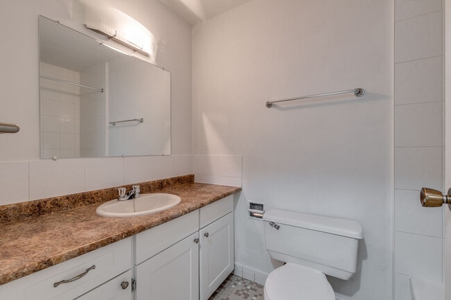 1 BR - Marine Terrace