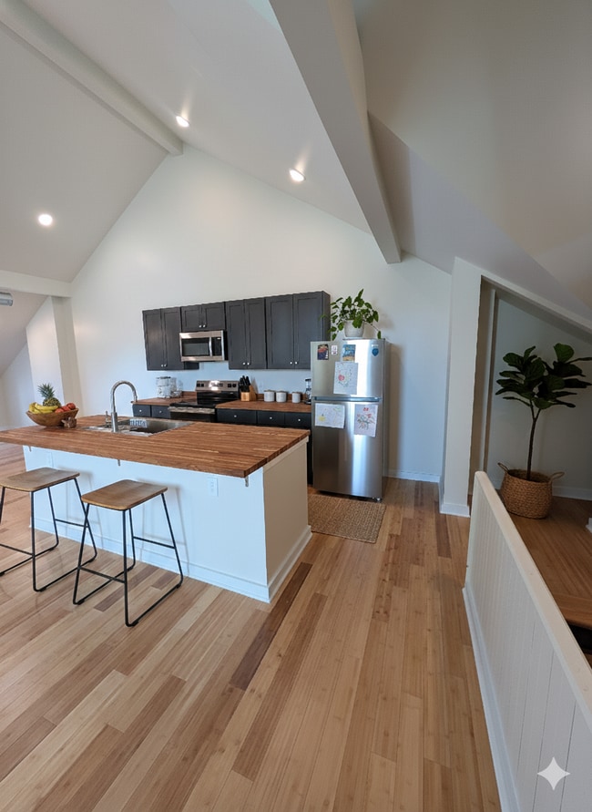 Building Photo - 4124 Kirby Ave Unit 4