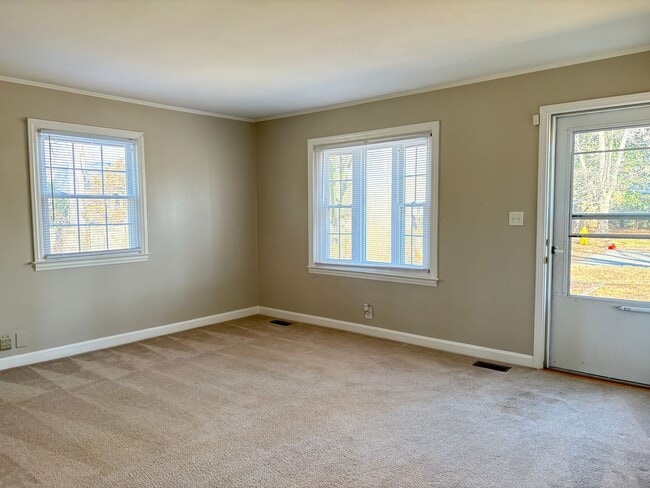 Photo - MOVE IN SPECIAL: 2 Bedroom, 1 Bathroom in Greensboro!