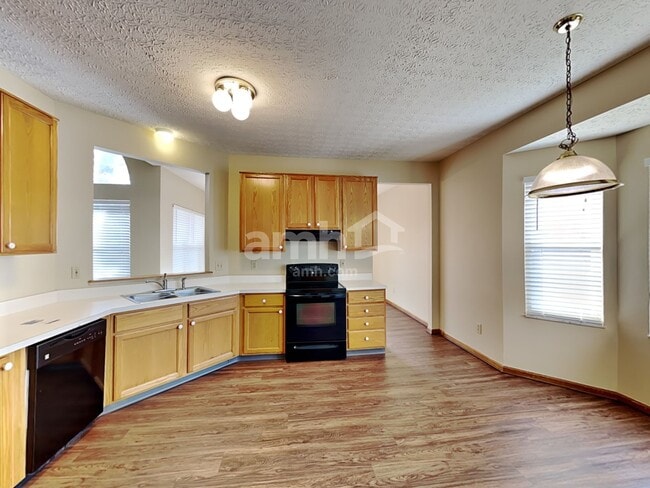 Photo - 8845 Amaranth Ct