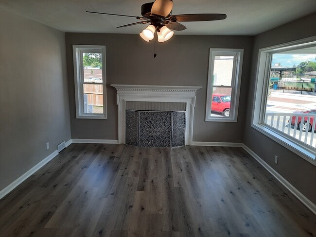 Photo - 2115 Main St Unidad 2115