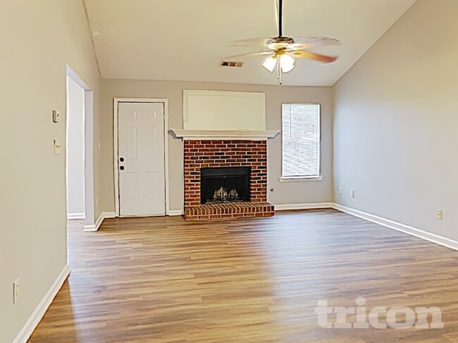Photo - 705 Claven Ct