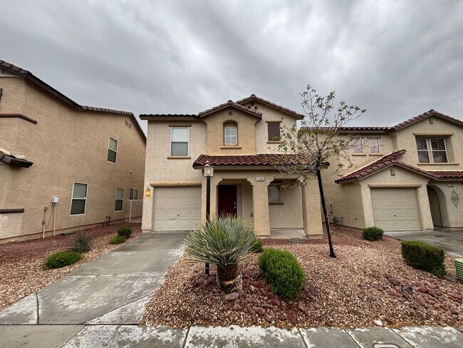 Building Photo - Beautiful 3 bedroom / 2.5 bath home!